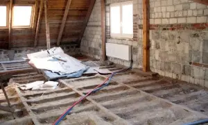 Jak zrobić podłogę na starym strychu: 5 kroków do sukcesu