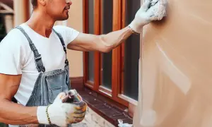 Jak pomalować elewację domu: 5 kroków do idealnego efektu
