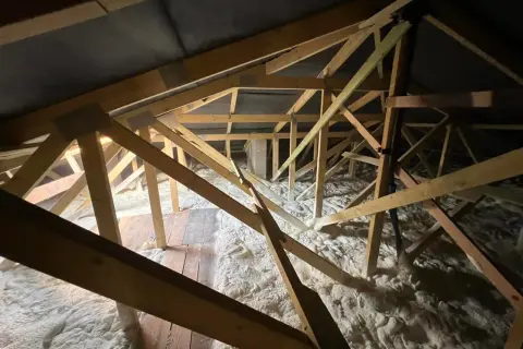 Jak skutecznie ocieplić strop na strychu: 5 sprawdzonych metod