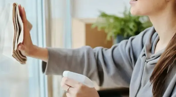 Jak używać Vileda Actifibre do okien? Skuteczne czyszczenie krok po kroku