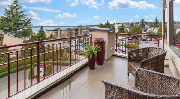 Jakie płytki wybrać na balkon? Modne, trwałe i praktyczne rozwiązania na lata