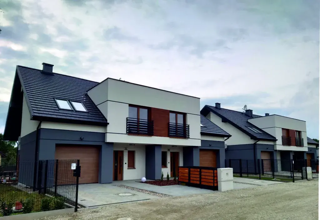 Czarna dachówka jaka elewacja – najlepsze kolory, które zachwycą