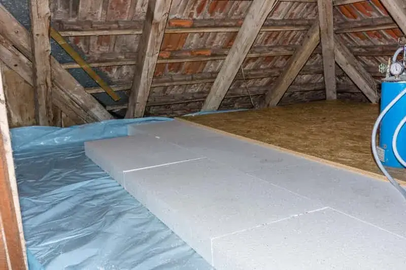 Zdjęcie Jak ocieplić strop styropianem: 5 kroków do ciepłego poddasza